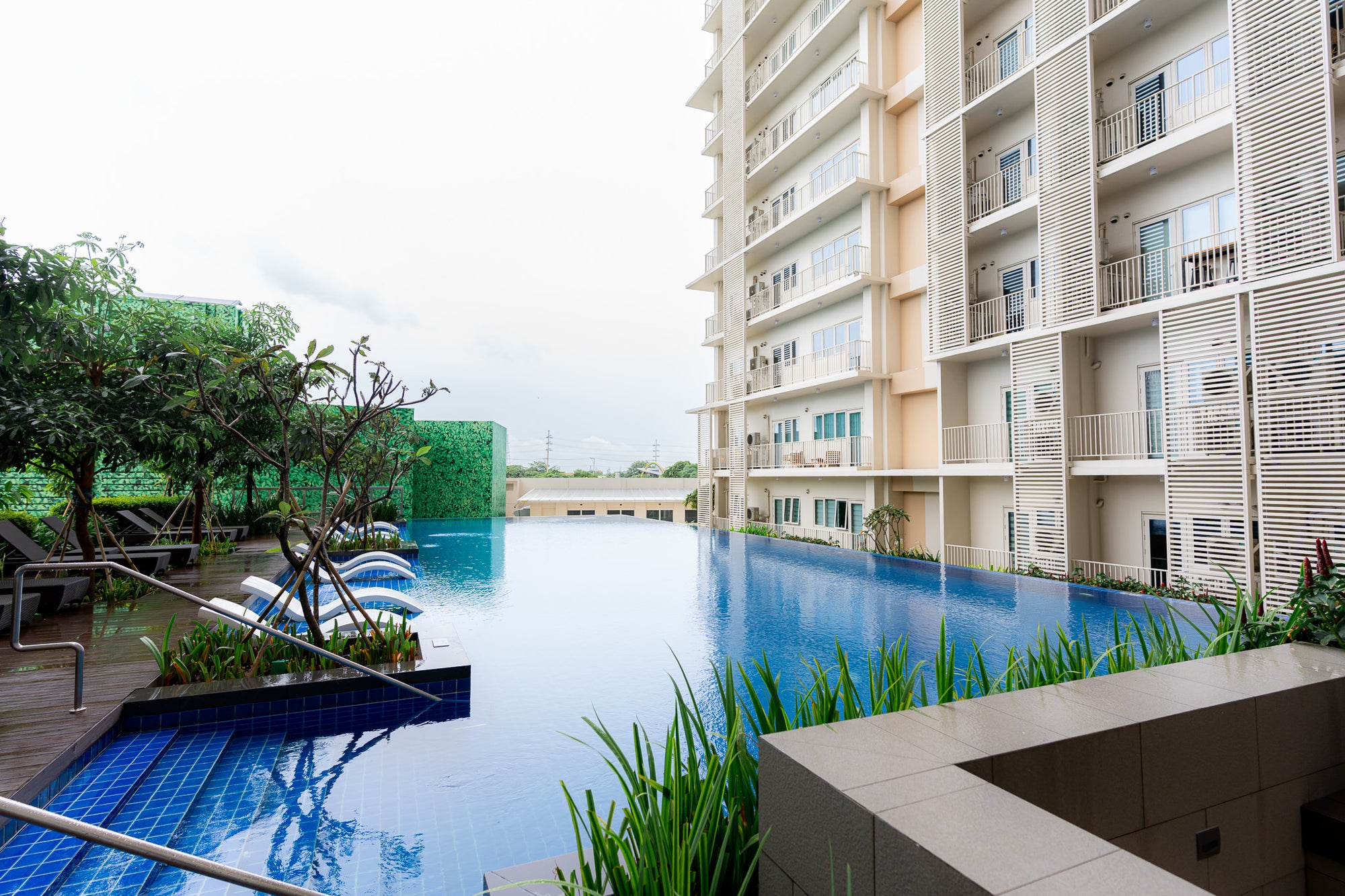 CASA HIRAYA I: Modern 1BR in BGC | Netflix, Gym, Game Room + WiFi