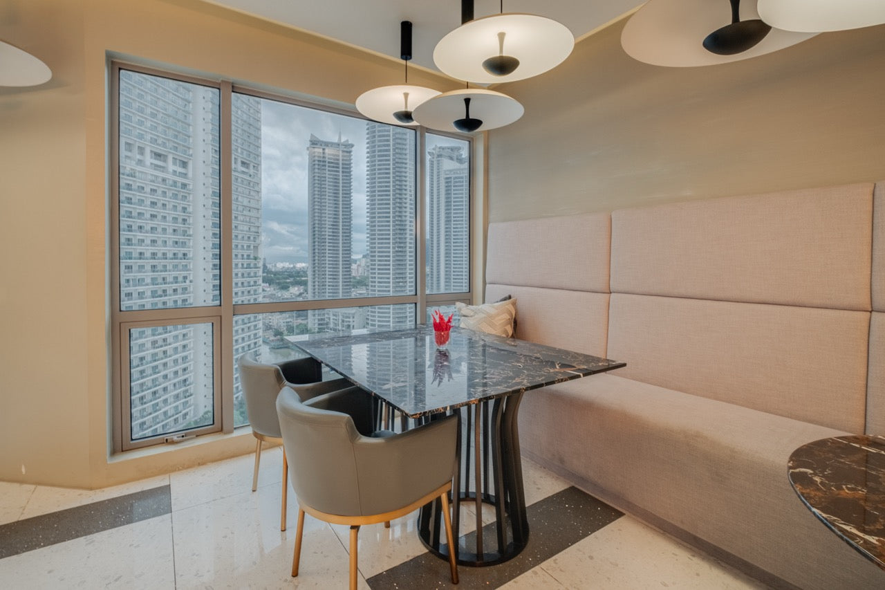 CASA HIRAYA II: Hotel Staycation at Novotel Suites near Rockwell