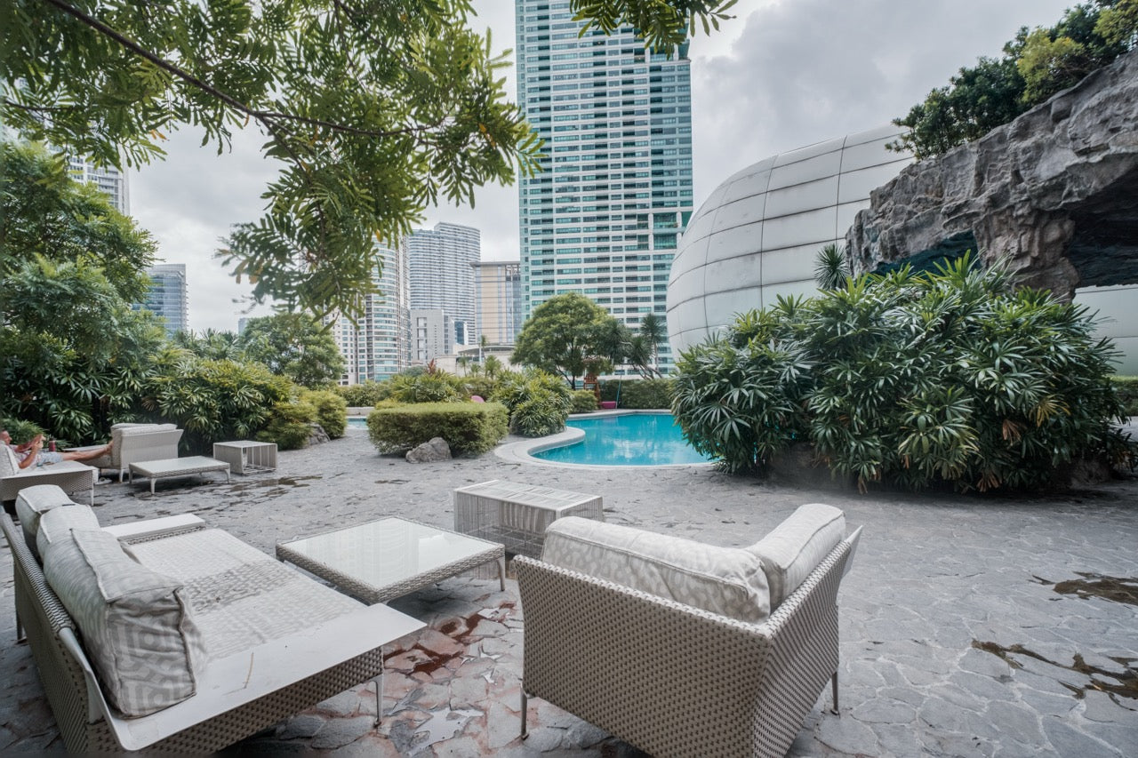 CASA HIRAYA II: Hotel Staycation at Novotel Suites near Rockwell
