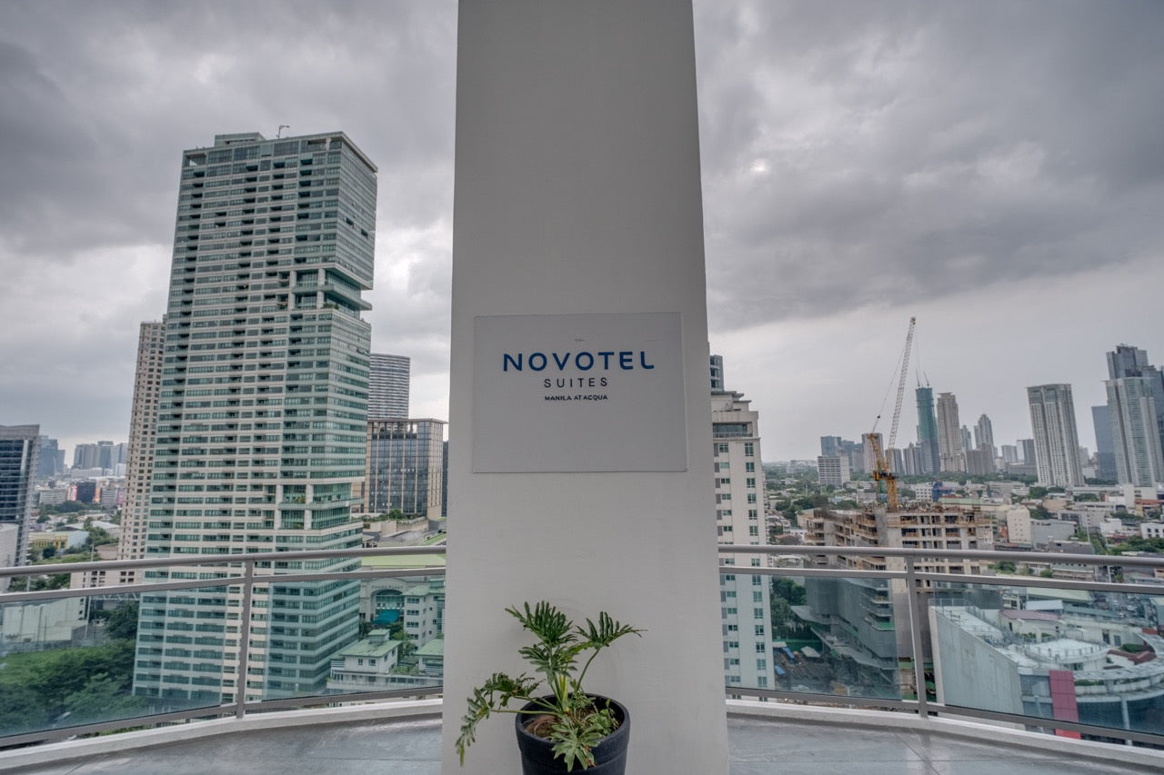 CASA HIRAYA II: Hotel Staycation at Novotel Suites near Rockwell