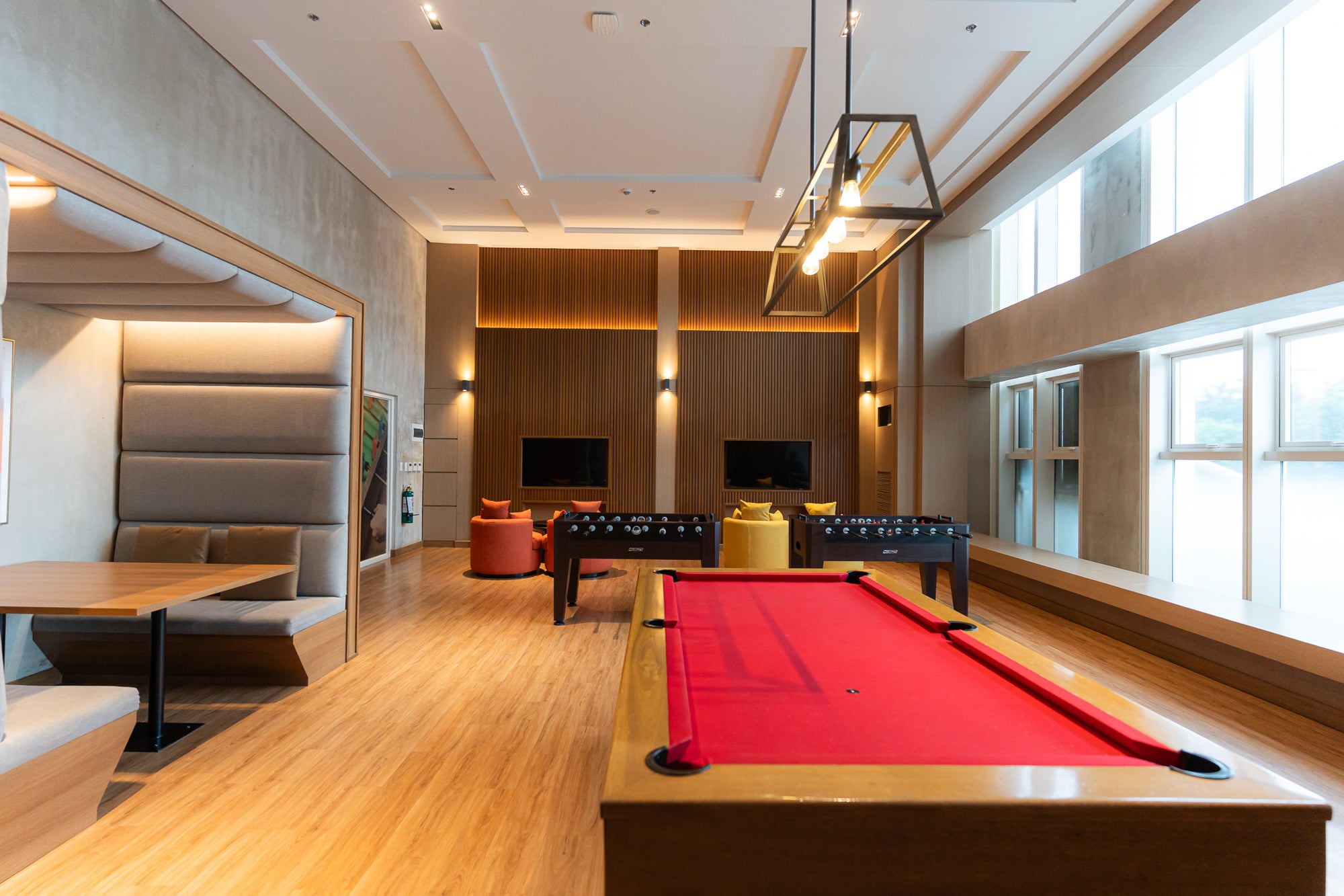 CASA HIRAYA I: Modern 1BR in BGC | Netflix, Gym, Game Room + WiFi