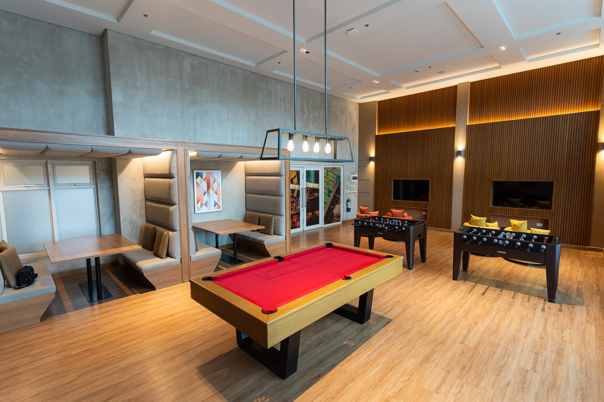CASA HIRAYA I: Modern 1BR in BGC | Netflix, Gym, Game Room + WiFi
