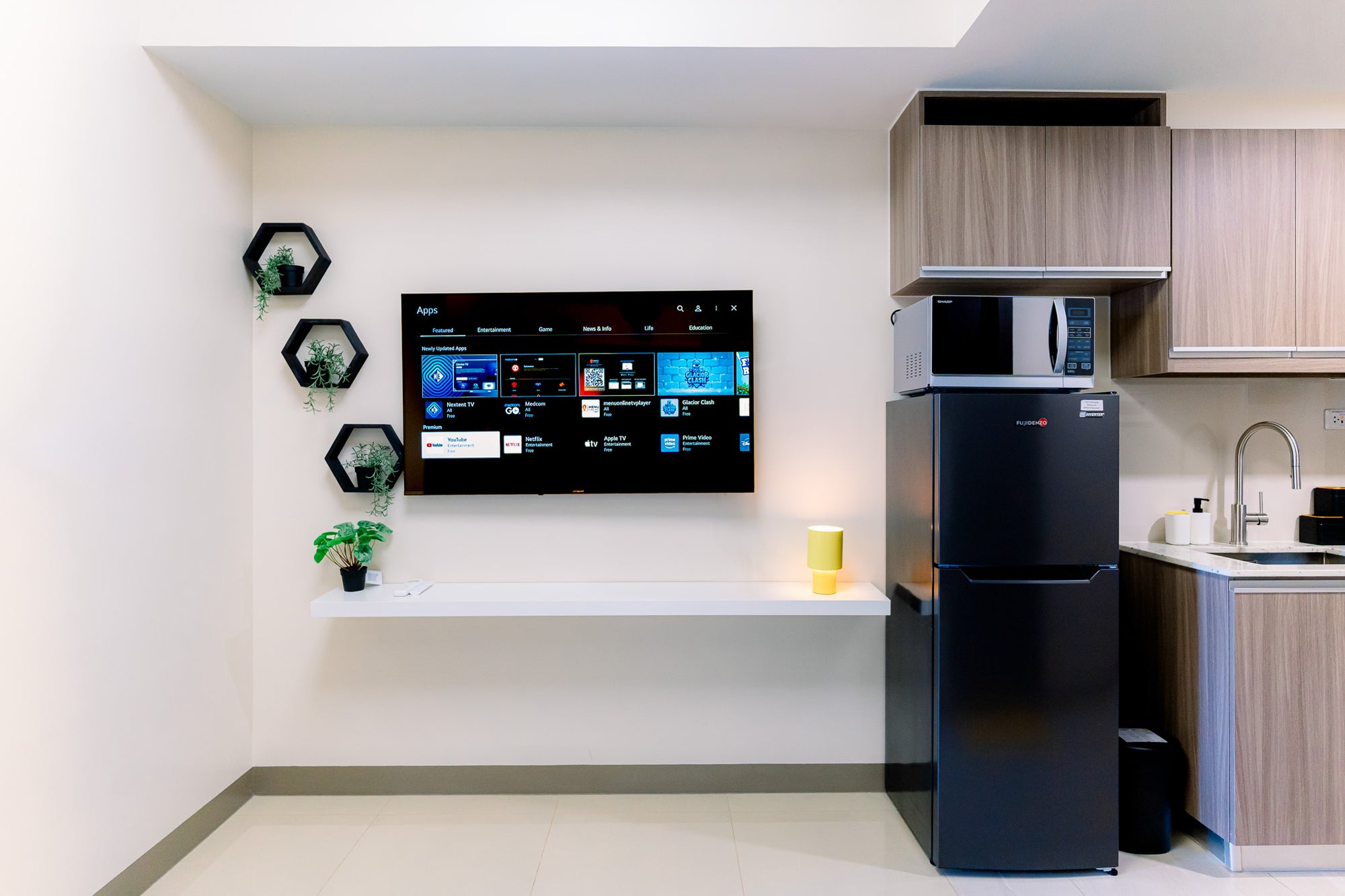CASA HIRAYA I: Modern 1BR in BGC | Netflix, Gym, Game Room + WiFi